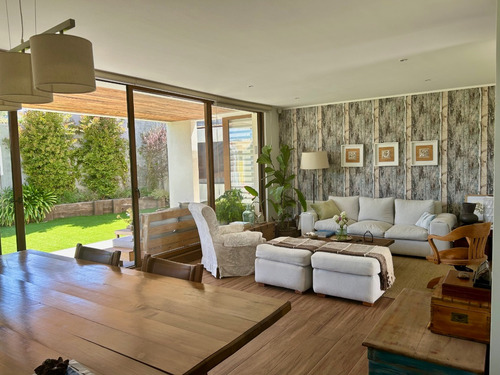 Venta Casa NO 5D 5B 3E 1B Montemar - Conc&oacute;n