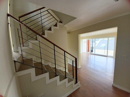 Venta Casa NOSP 5D en suite Walk-in cl&oacute;set 3B 2E Re&ntilde;aca - Vi&ntilde;a Del Mar