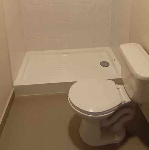 Bodega Comercial Nuevas Y De Gran Altura Para Almacenamiento