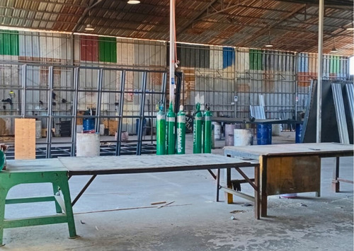 Arriendo Propiedad Industrial -lautaro, Comuna De La Pintana
