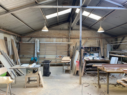 Se Arrienda Galp&oacute;n Industrial Con Patente 