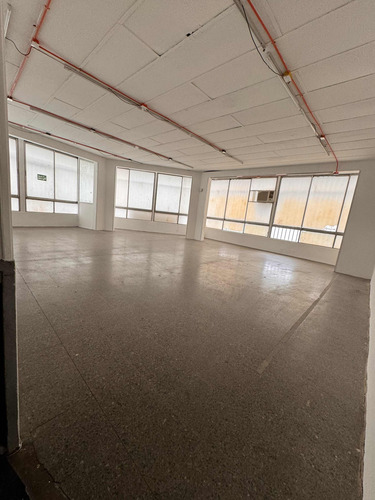 Local Comercial 3 Pisos Esquina Loreto/sta Filomena