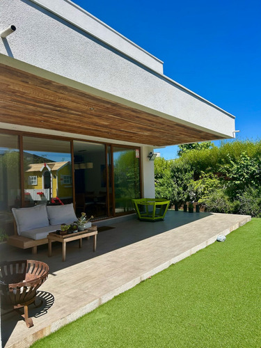 Venta Casa NO 5D 5B 3E 1B Montemar - Conc&oacute;n