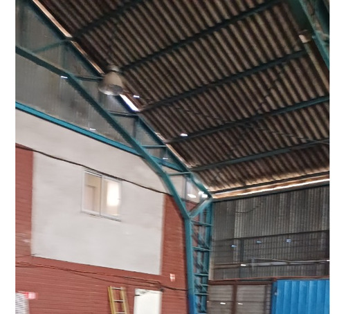 Extraordinario Galp&oacute;n Con Oficinas