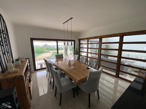 Venta Casa 5D en suite Walk-in cl&oacute;set 4B 3E  - Conc&oacute;n