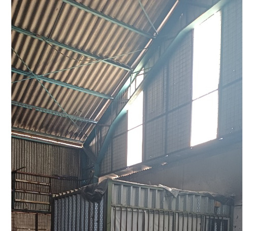 Extraordinario Galp&oacute;n Con Oficinas