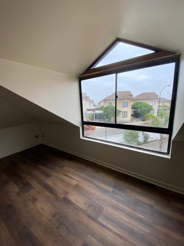 Arriendo Casa NP 5D en suite Walk-in cl&oacute;set 3B 2E 1B Montemar - Conc&oacute;n