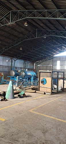 Extraordinario Galp&oacute;n Con Oficinas