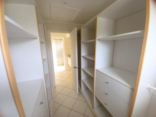 Venta Casa NOSP 5D en suite Walk-in cl&oacute;set 3B 2E Re&ntilde;aca - Vi&ntilde;a Del Mar