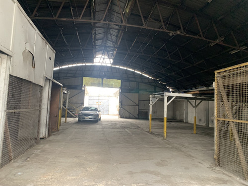 Arriendo Propiedad De Uso Comercial En Av. Mapocho, Santiago