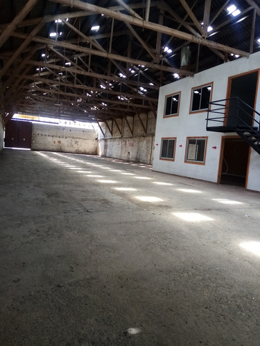 Corredora Arrienda Galp&oacute;n Industrial 