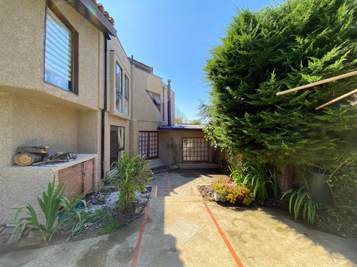 Venta Casa 5D 4B 3E Montemar - Conc&oacute;n