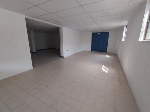 Arriendo Propiedad Industrial 1500m2 Con Galp&oacute;n 