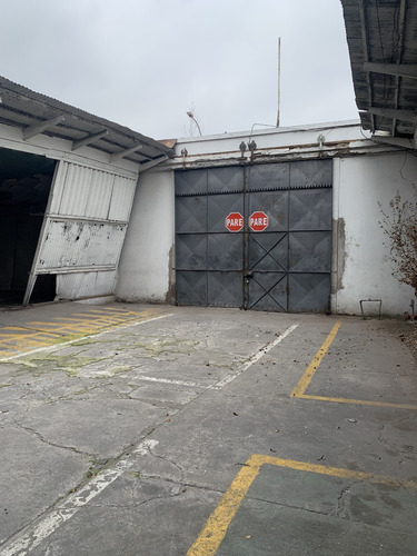 Arriendo Propiedad De Uso Comercial En Av. Mapocho, Santiago