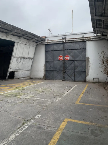 Arriendo Propiedad De Uso Comercial En Av. Mapocho, Santiago