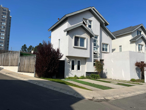 Venta Casa 7D 4B 2E Montemar - Conc&oacute;n