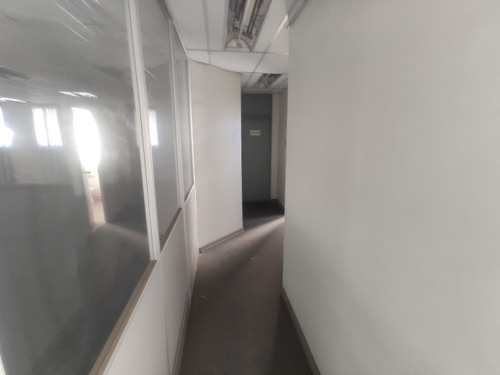 Propiedad Industrial: Edificio De Oficinas Y Galp&oacute;n