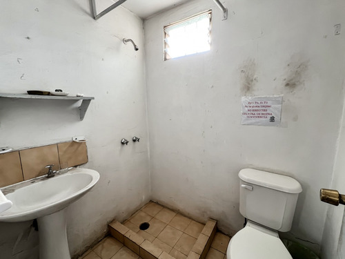 Galp&oacute;n 900 Mts En San Bernardo