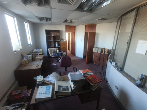 Propiedad Industrial: Edificio De Oficinas Y Galp&oacute;n