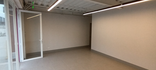 Bodega Comercial Nuevas Y De Gran Altura Para Almacenamiento