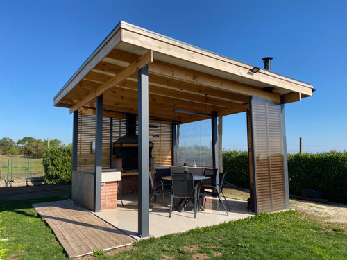 Venta Casa 5D en suite Walk-in cl&oacute;set 4B 3E  - Conc&oacute;n