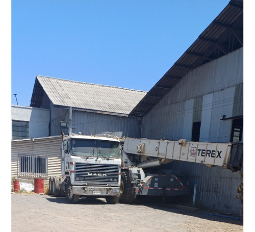 Extraordinario Galp&oacute;n Con Oficinas