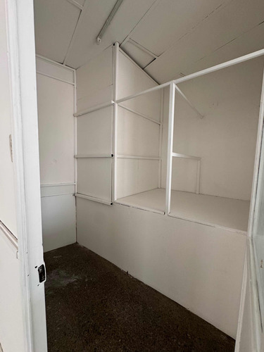 Local Comercial 3 Pisos Esquina Loreto/sta Filomena