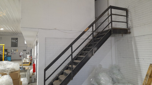 Bodega Industrial Metro Einstein