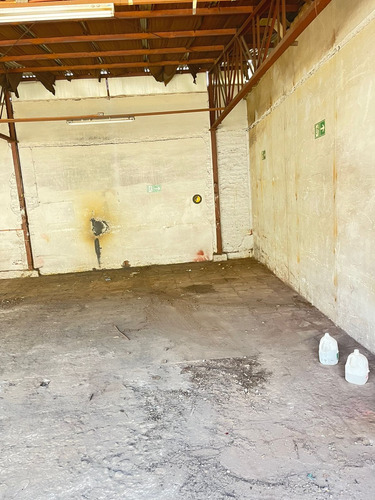 Taller Industrial 130mt2 