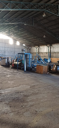 Extraordinario Galp&oacute;n Con Oficinas