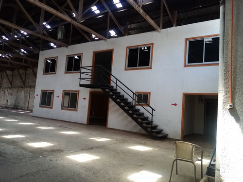 Corredora Arrienda Galp&oacute;n Industrial 