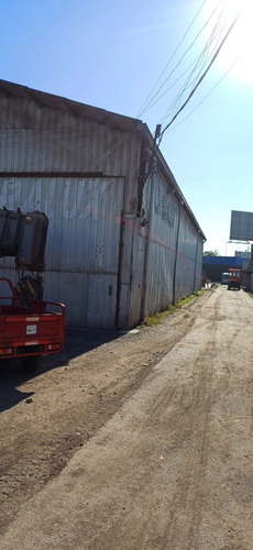 Extraordinario Galp&oacute;n Con Oficinas