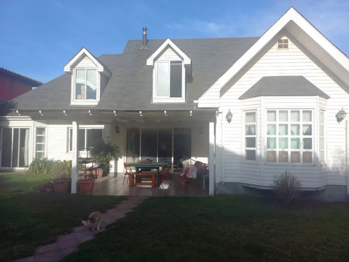 Venta Casa NP 5D 4B 2E 1B Montemar - Conc&oacute;n