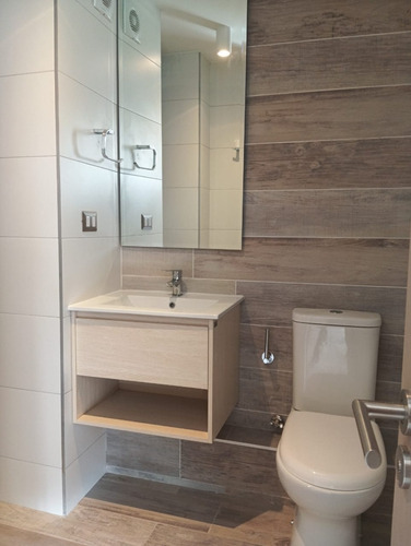 Arriendo Departamento 2D en suite 2B 1E 1B Re&ntilde;aca - Vi&ntilde;a Del Mar