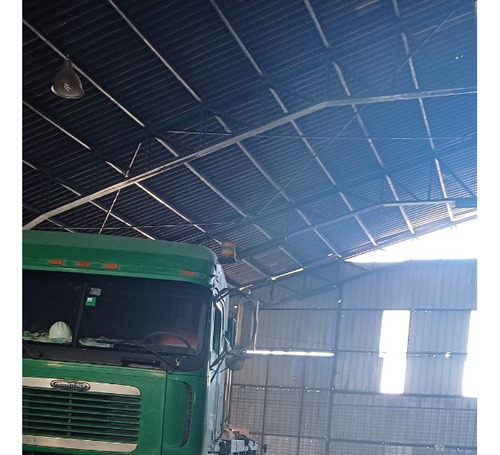 Extraordinario Galp&oacute;n Con Oficinas