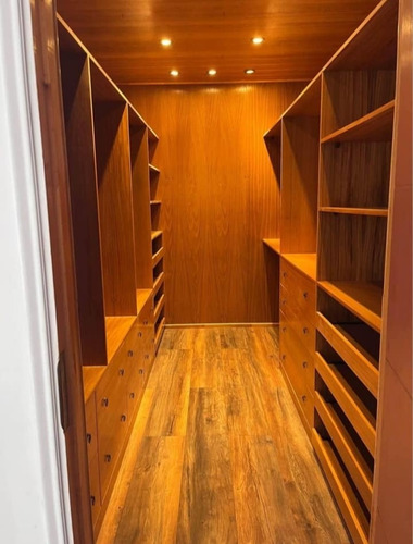 Venta Casa SP 4D en suite Walk-in cl&oacute;set 3B 2E 1B Centro de Vi&ntilde;a del Mar - Vi&ntilde;a Del Mar