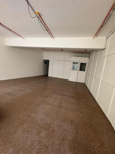 Local Comercial 3 Pisos Esquina Loreto/sta Filomena