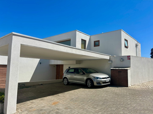 Venta Casa NO 5D 5B 3E 1B Montemar - Conc&oacute;n