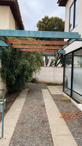 Arriendo Casa NP 5D en suite Walk-in cl&oacute;set 3B 2E 1B Montemar - Conc&oacute;n