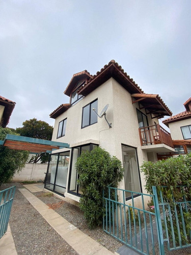 Arriendo Casa NP 5D en suite Walk-in cl&oacute;set 3B 2E 1B Montemar - Conc&oacute;n