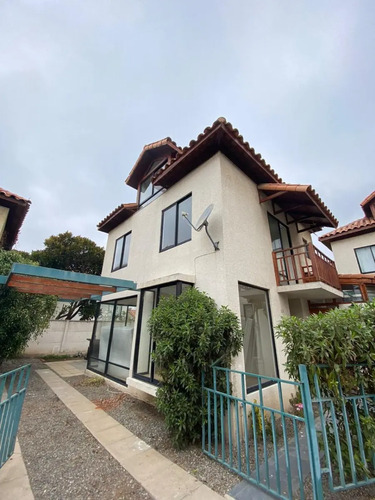 Arriendo Casa NP 5D en suite Walk-in cl&oacute;set 3B 2E 1B Montemar - Conc&oacute;n