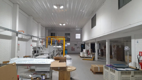 Bodega Industrial Metro Einstein